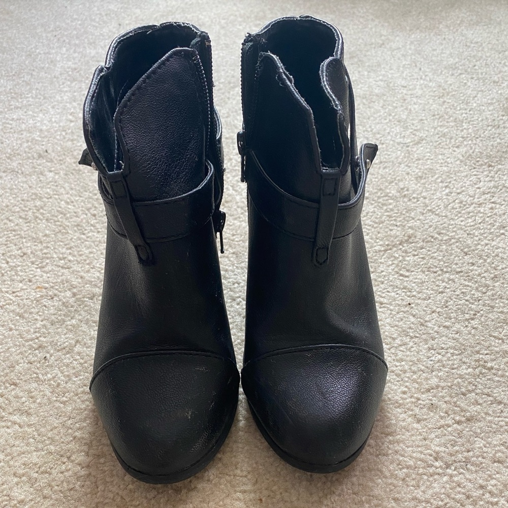 black detailed booties